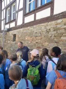 Wanderung des Heimat- und Geschichtsvereins mit Klasse 4